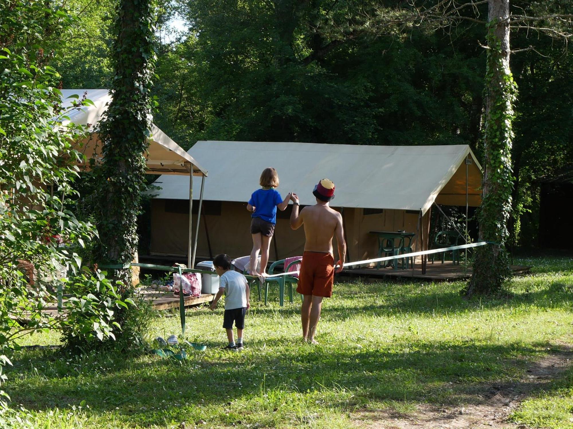Camping La Vaugelette - Drome Montclar-sur-Gervanne Exteriör bild